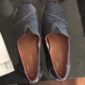 Toms shoes